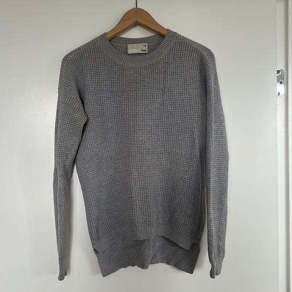 100% Merino Wool Sweater - Picture 1 of 4